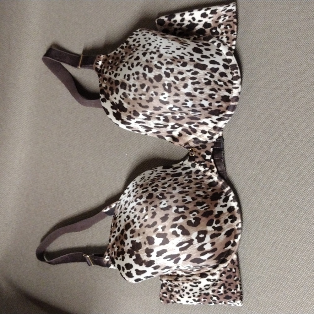 Vanity Fair leopard demi bra 36C